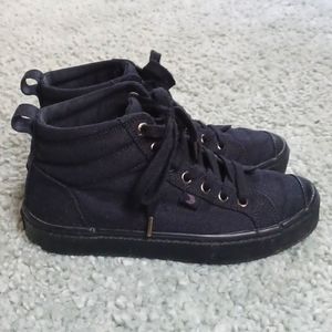 Cariuma Black High Tops - 5.5 - Very good condition